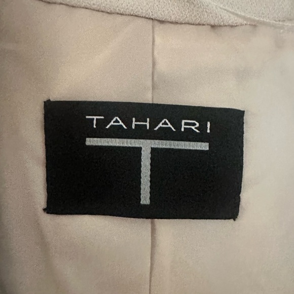 Tahari Three-Quarter Sleeve Blazer Size Small - Picture 9 of 12